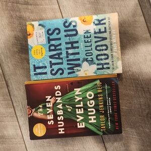 It Starts With Us & The Seven Husbands of Evelyn Hugo books